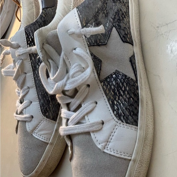 Vintage Havana Black‎ and White Sneakers - Picture 2 of 10